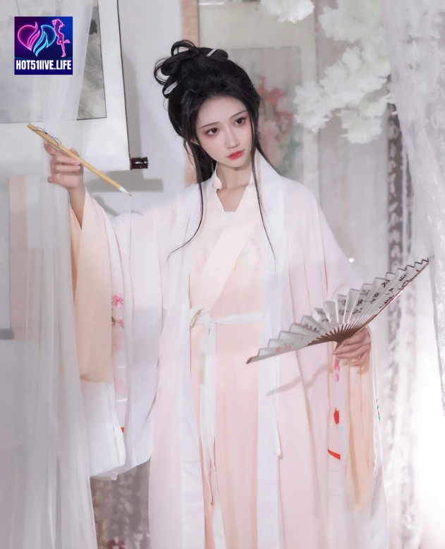 The Phenomenon of Xiao Su Su Star on Chinese Livestream Hot51: A Deep Dive into the Trends and Technology beautiful and charming girl. 6 - Hot51 Xiao Su Su-hot51