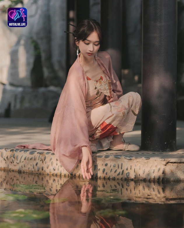 Unveiling the Phenomenon: Da Wei Star Chinese Livestream Hot51, Beautiful and gorgeous girl. 5 - Hot51 Da Wei-hotlive51