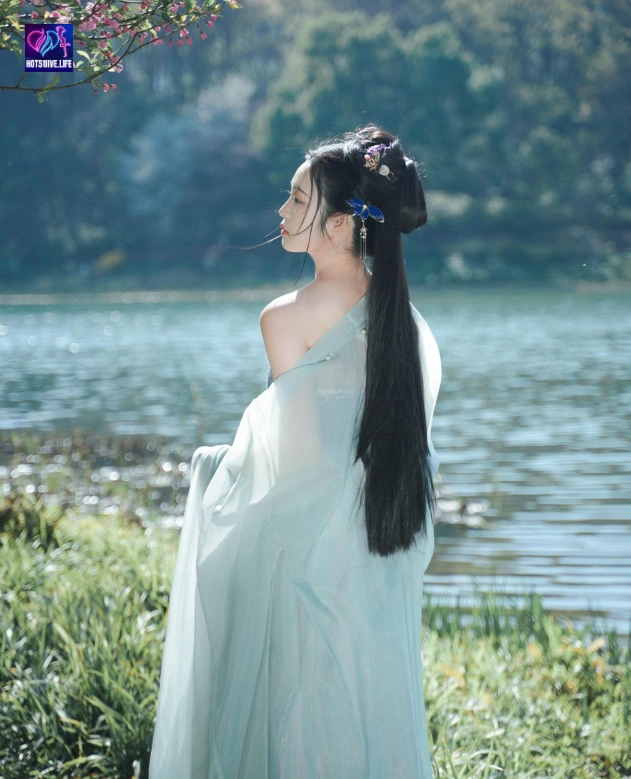 Unveiling Ai Tan: The Star of Chinese Livestream on Hot51 3 - Hot51 Ai Tan-hot51